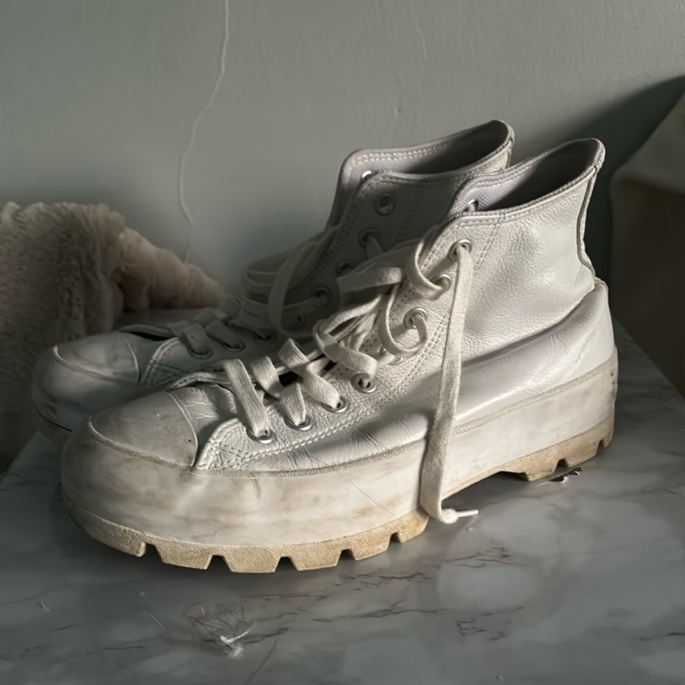 white hightop converse